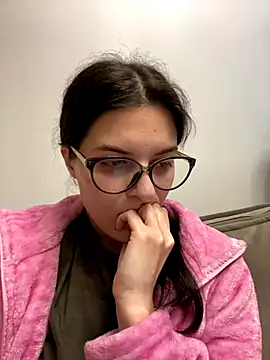 little belucci online show from 10-19-25, 01:23