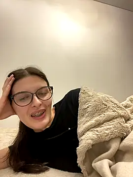 little belucci online show from 11-04-25, 06:07