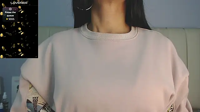 Snapshot of amy_le01 chatting on 07-20-26, 01:57 amy le01 online show from 07-20-26, 01:57