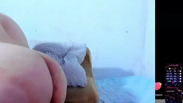 Snapshot of BBW_Michelle chatting on 10-30-25, 02:46 BBW Michelle online show from 10-30-25, 02:46