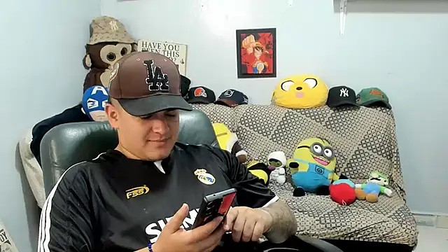 Snapshot of ney_22 chatting on 05-14-26, 06:47 ney 22 online show from 05-14-26, 06:47