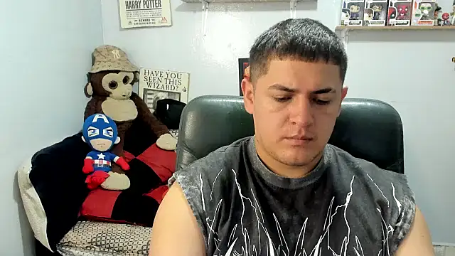 Snapshot of ney_22 chatting on 05-15-26, 01:51 ney 22 online show from 05-15-26, 01:51