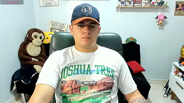 Snapshot of ney_22 chatting on 06-10-26, 01:32 ney 22 online show from 06-10-26, 01:32