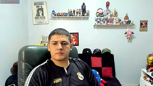 Snapshot of ney_22 chatting on 06-11-26, 05:05 ney 22 online show from 06-11-26, 05:05