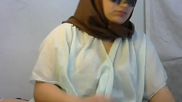 insatiableeee online show from 12-24-24, 09:11