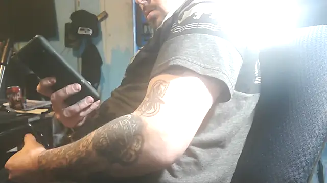 Snapshot of faded206 chatting on 12-09-24, 04:37 faded206 online show from 12-09-24, 04:37