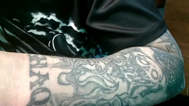 Snapshot of faded206 chatting on 02-03-25, 02:25 faded206 online show from 02-03-25, 02:25