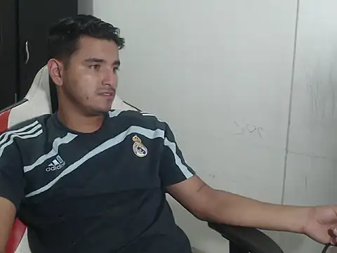 Snapshot of kylian_07 chatting on 12-05-25, 02:42 kylian 07 online show from 12-05-25, 02:42