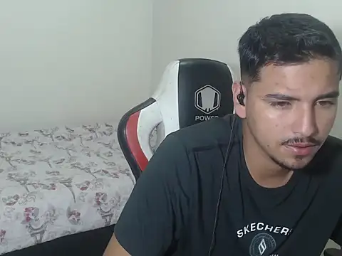 kylian 07 online show from 04-14-26, 02:17