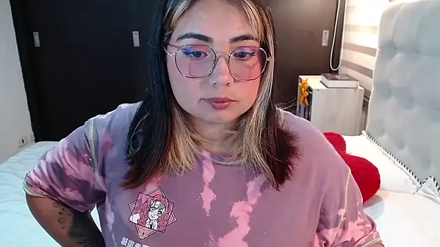 yini angel online show from 07-23-26, 01:08