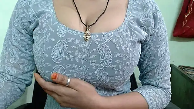 Snapshot of sweet-alia chatting on 09-14-25, 11:53 sweet-alia online show from 09-14-25, 11:53
