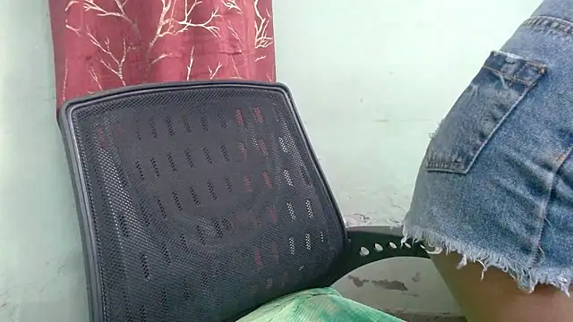 Snapshot of sweet-alia chatting on 01-18-26, 02:54 sweet-alia online show from 01-18-26, 02:54