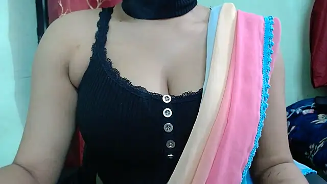 Snapshot of sweet-alia chatting on 02-17-26, 11:07 sweet-alia online show from 02-17-26, 11:07