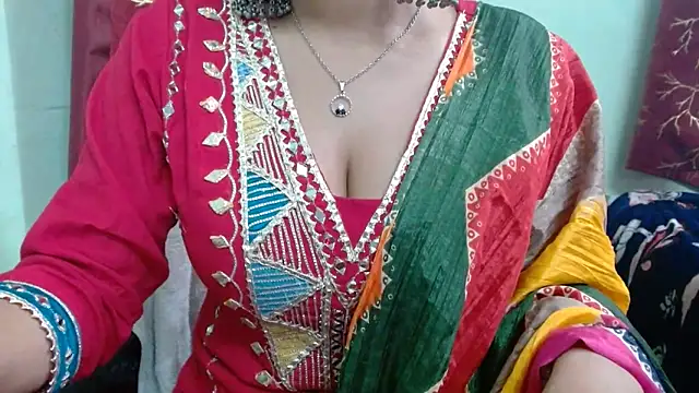 Snapshot of sweet-alia chatting on 02-24-26, 10:13 sweet-alia online show from 02-24-26, 10:13