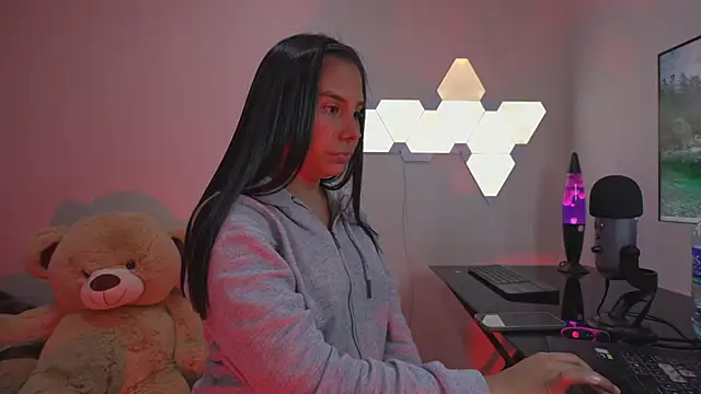 Snapshot of Dubois_Amy chatting on 02-14-25, 02:50 Dubois Amy online show from 02-14-25, 02:50