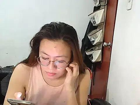 crizzybel online show from 05-19-26, 01:56