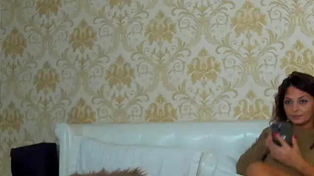 Snapshot of GiannaElliss chatting on 01-09-25, 06:06 GiannaElliss online show from 01-09-25, 06:06