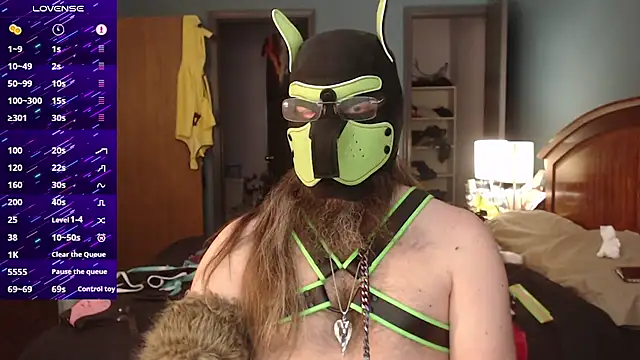 kinkywolf429 online show from 12-17-25, 08:37