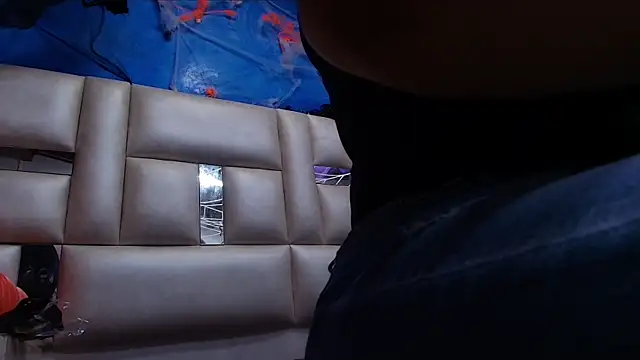 Snapshot of leon_gaby chatting on 10-27-25, 07:18 leon gaby online show from 10-27-25, 07:18