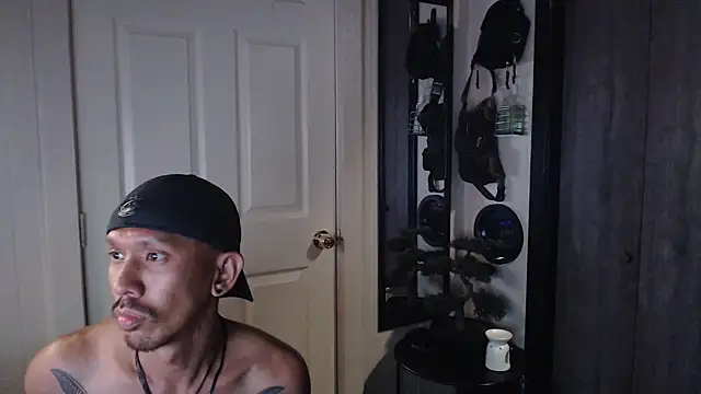 Snapshot of inc25cb@xh chatting on 02-09-25, 06:01 inc25cbxh online show from 02-09-25, 06:01