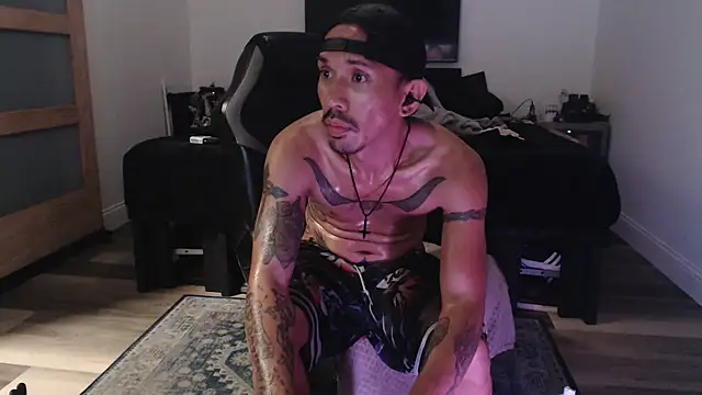 Snapshot of inc25cb@xh chatting on 02-25-26, 10:36 inc25cbxh online show from 02-25-26, 10:36