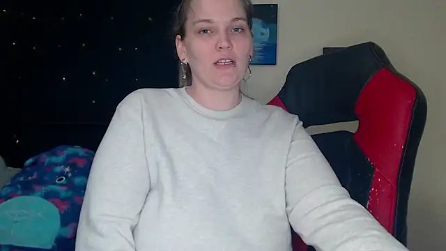 ToxicLilly online show from 12-06-24, 12:05