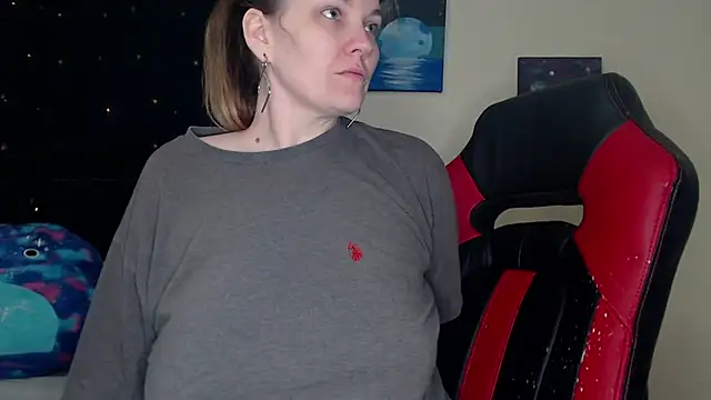 ToxicLilly online show from 12-10-24, 08:40