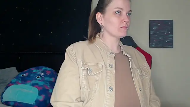 ToxicLilly online show from 01-10-25, 08:18