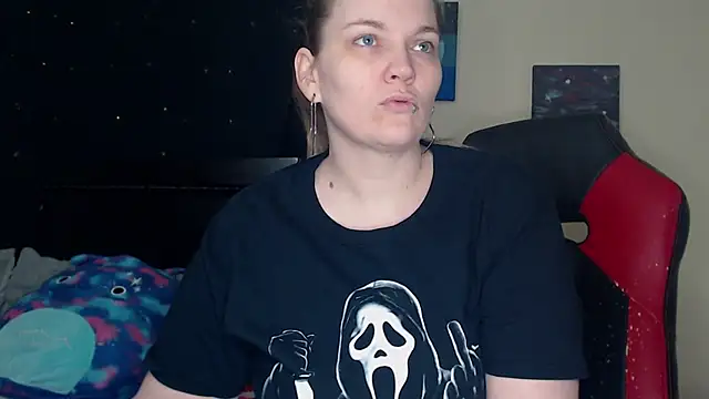 ToxicLilly online show from 01-24-25, 08:34