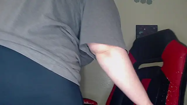 ToxicLilly online show from 02-08-25, 09:35