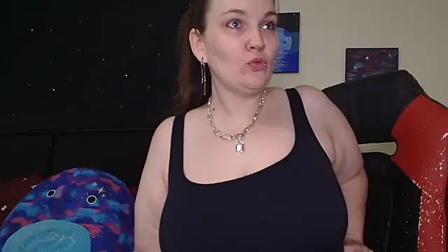 ToxicLilly online show from 10-25-25, 07:05