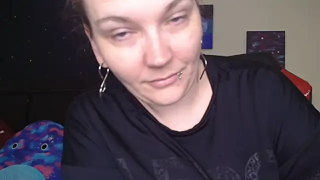 ToxicLilly online show from 11-02-25, 10:17