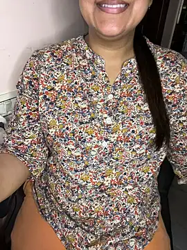 Zoya Varma004 online show from 04-04-26, 02:47