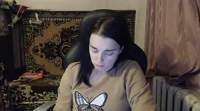 Snapshot of AlisaLaDiva chatting on 12-11-24, 08:39 AlisaLaDiva online show from 12-11-24, 08:39