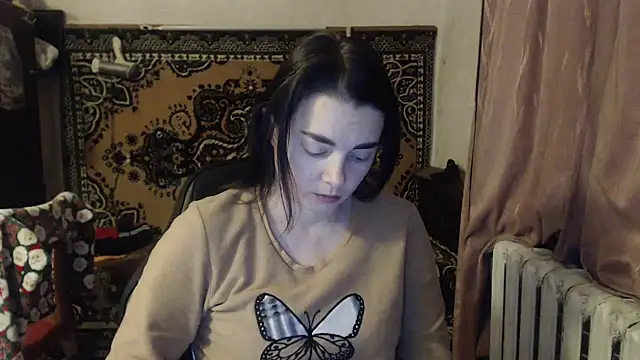 Snapshot of AlisaLaDiva chatting on 12-27-24, 09:32 AlisaLaDiva online show from 12-27-24, 09:32