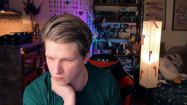 Breston Sweet online show from 12-18-24, 05:10