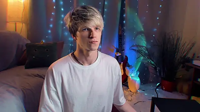 Breston Sweet online show from 04-15-26, 06:59