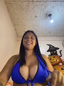 Leylafourniert online show from 10-23-25, 08:07