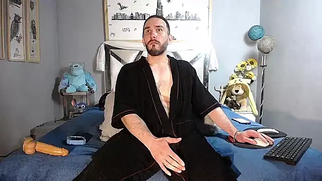 Snapshot of Danny_hot_fun chatting on 01-08-26, 06:05 Danny hot fun online show from 01-08-26, 06:05