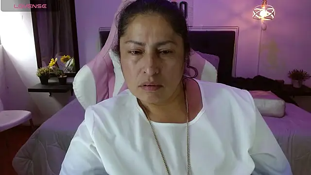 Keyla01  online show from 10-27-25, 06:34