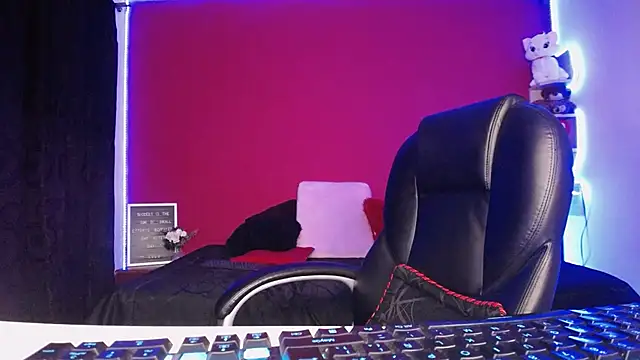 lulubigtitts1 online show from 12-17-24, 04:23