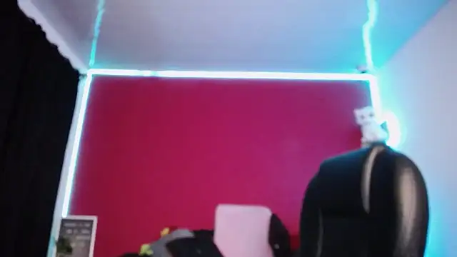 lulubigtitts1 online show from 01-03-25, 08:10