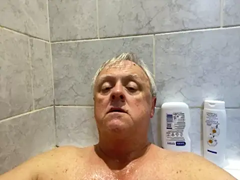 Snapshot of bigbadjon69 chatting on 05-21-26, 10:44 bigbadjon69 online show from 05-21-26, 10:44