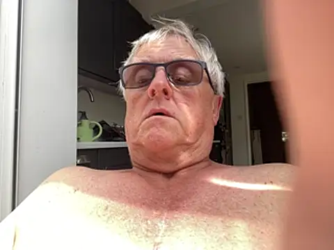 Snapshot of bigbadjon69 chatting on 07-03-26, 01:06 bigbadjon69 online show from 07-03-26, 01:06