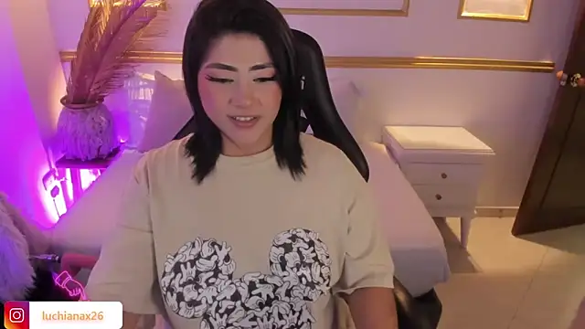 lucy26  online show from 03-22-25, 08:51