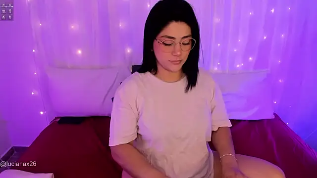 lucy26  online show from 10-19-25, 02:23