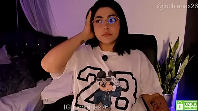 lucy26  online show from 06-04-26, 03:34