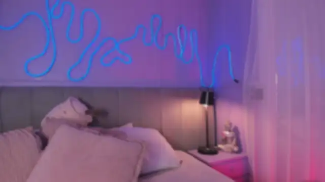 Sofly s online show from 12-15-25, 12:09