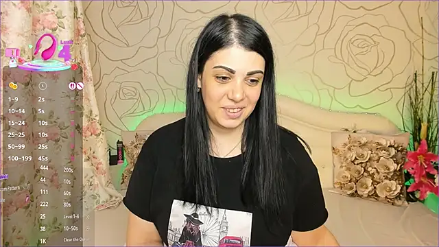 Snapshot of Elizabettalee chatting on 03-05-25, 05:39 Elizabettalee online show from 03-05-25, 05:39