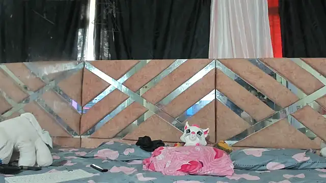 CelesteGill  online show from 06-10-26, 01:32